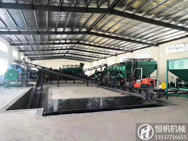 建立一條小型有機肥生產(chǎn)線(xiàn)會(huì )有多少利潤?具體該如何計算?(圖2) 豬糞有機肥生產(chǎn)線(xiàn)實(shí)拍