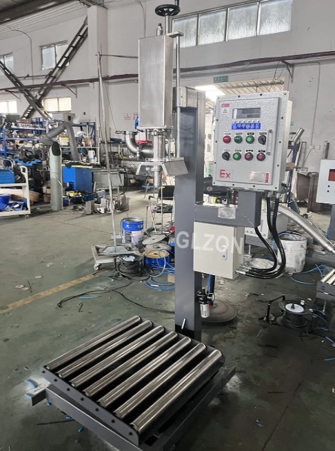 液體灌裝機,稱(chēng)重灌裝機,定量灌裝機 液體灌裝機,稱(chēng)重灌裝機,定量灌裝機