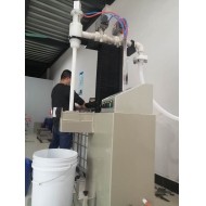 如何確?；めt藥潤滑油200升灌裝機的灌裝精度達到最佳狀態(tài)